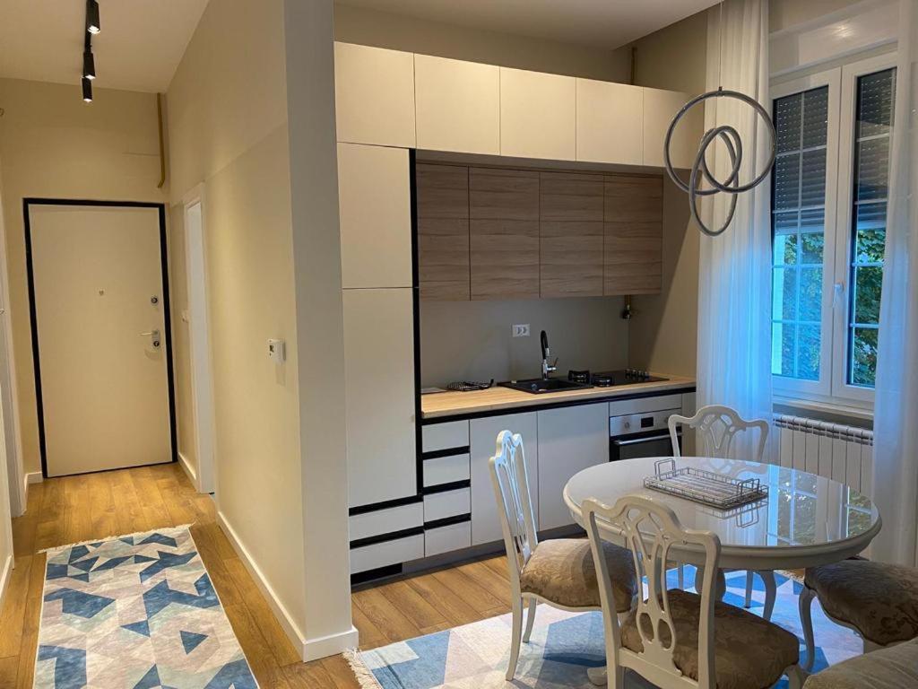 Academy Of Art Apartment Сараево Екстериор снимка